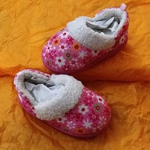 👡 girls slippers